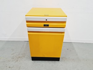 Thumbnail image of Set of 6 Under Bench Laboratory Storage Cupboards 5 Large + 1 Small