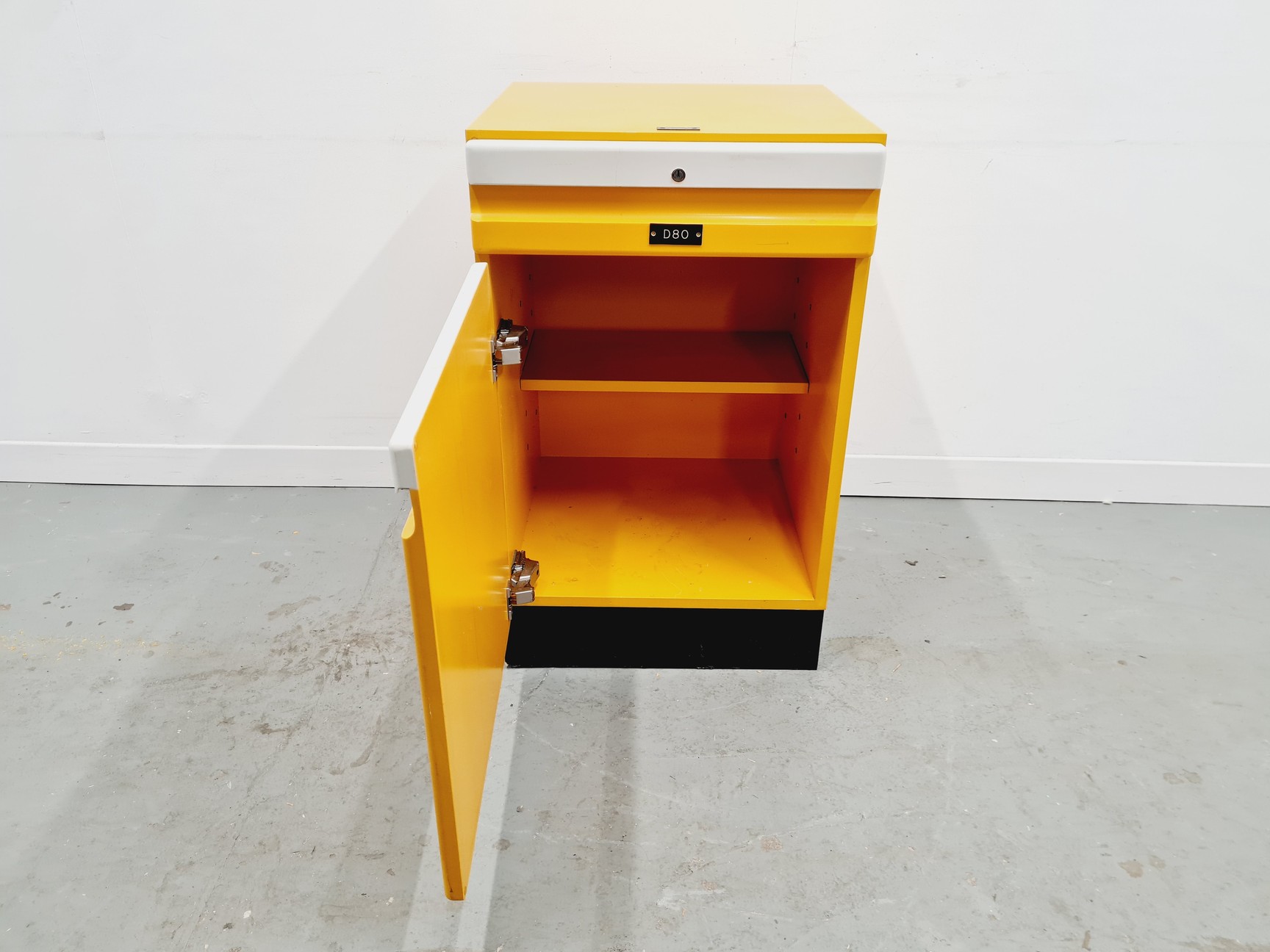 Image of Set of 6 Under Bench Laboratory Storage Cupboards 5 Large + 1 Small