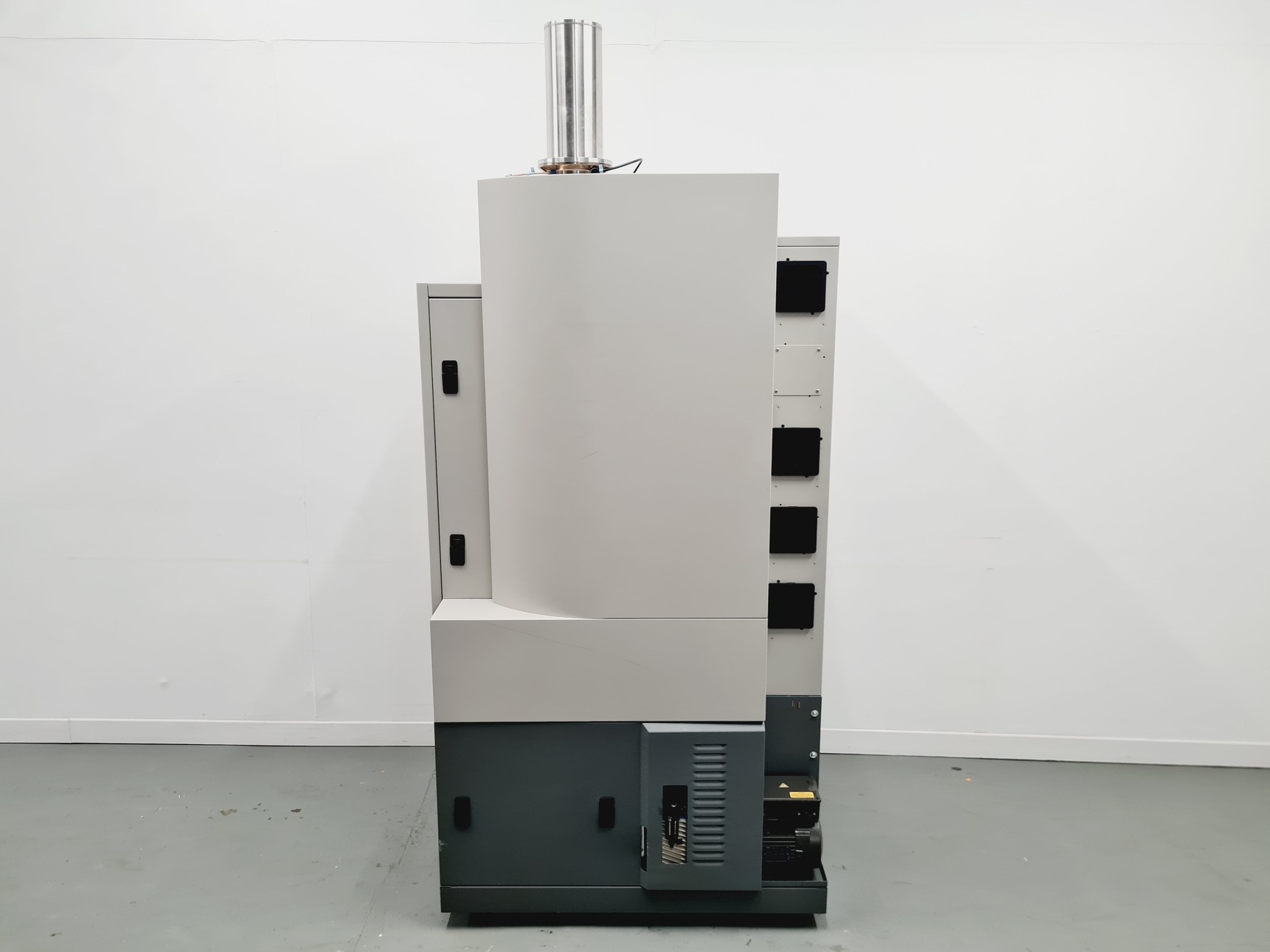 Image of Applied Biosystems MDS SCIEX 4800 MALDI TOF/TOF Analyzer