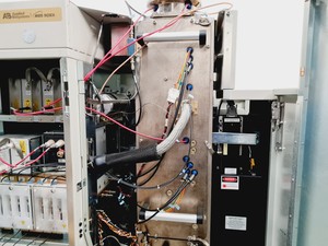 Thumbnail image of Applied Biosystems MDS SCIEX 4800 MALDI TOF/TOF Analyzer