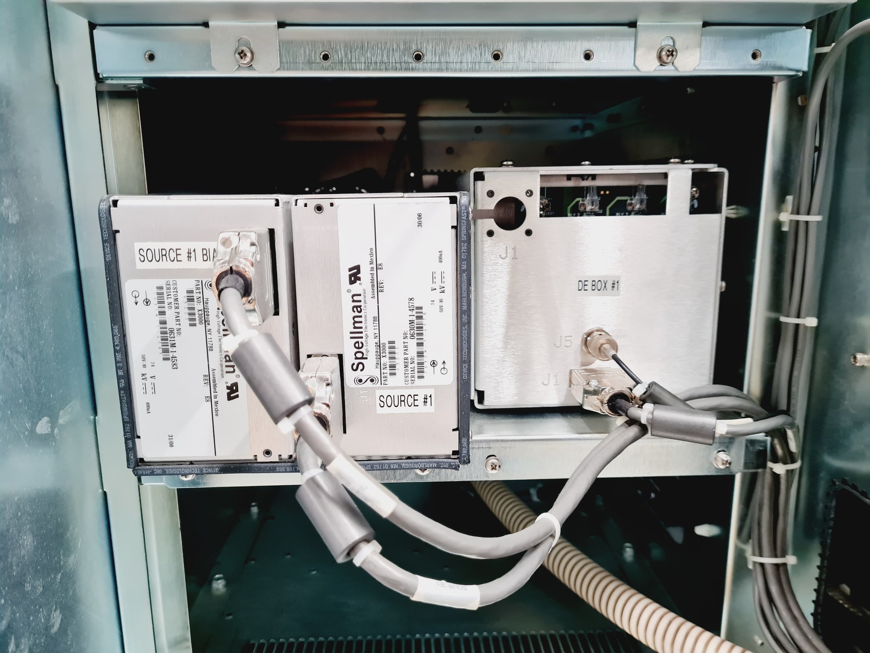 Image of Applied Biosystems MDS SCIEX 4800 MALDI TOF/TOF Analyzer