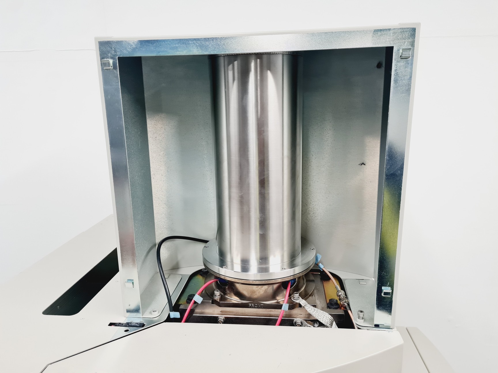 Image of Applied Biosystems MDS SCIEX 4800 MALDI TOF/TOF Analyzer