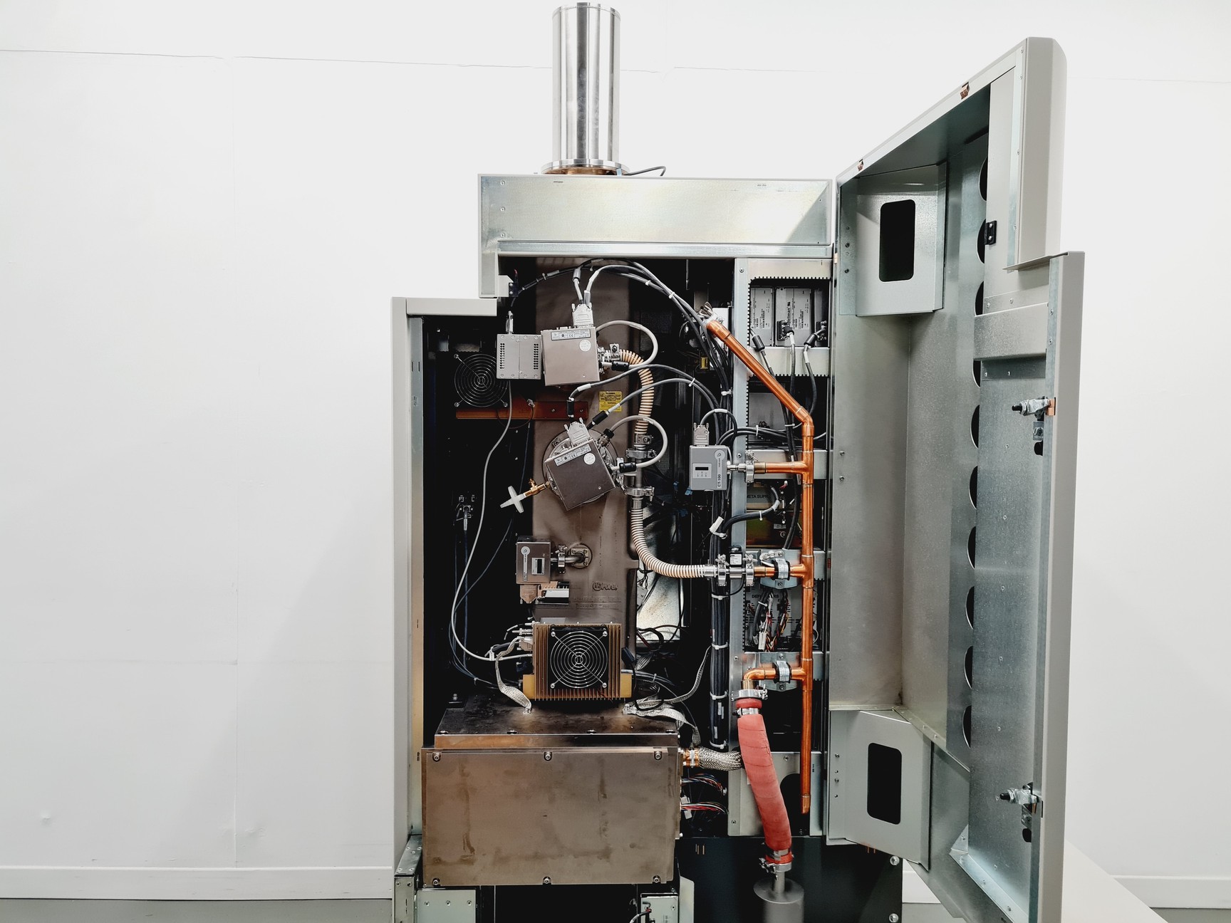 Image of Applied Biosystems MDS SCIEX 4800 MALDI TOF/TOF Analyzer