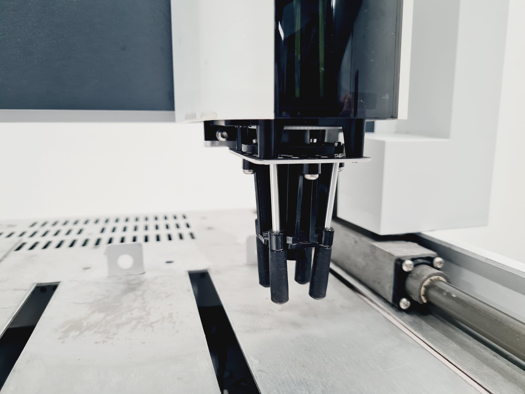 Image of Agilent Technologies Transformer Oil Gas Analyzer (TOGA)