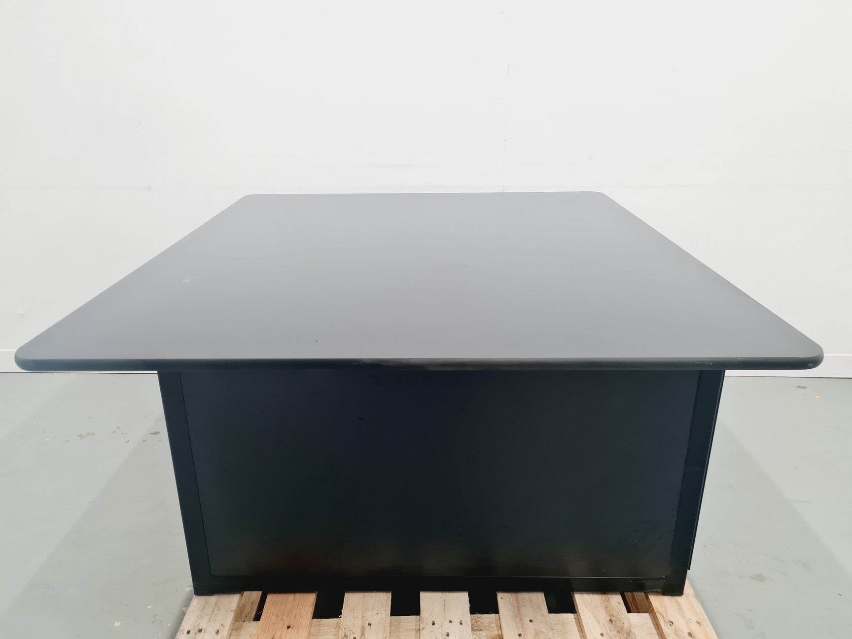 Image of Ion Bench Laboratory Bench 