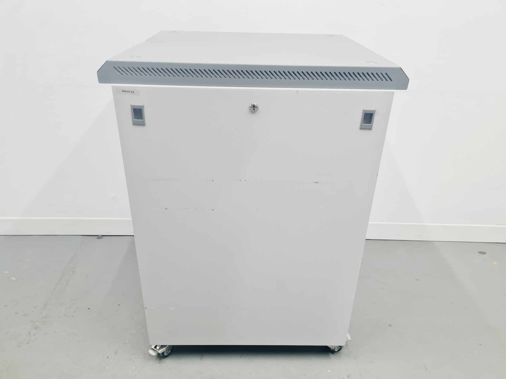 Image of Peak Scientific NM30LA MS Nitrogen Generator