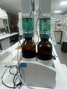 Thumbnail image of Metrohm 905 Titrando Automatic Titration System w/ 800 Dosino & 801 Stirrer Lab