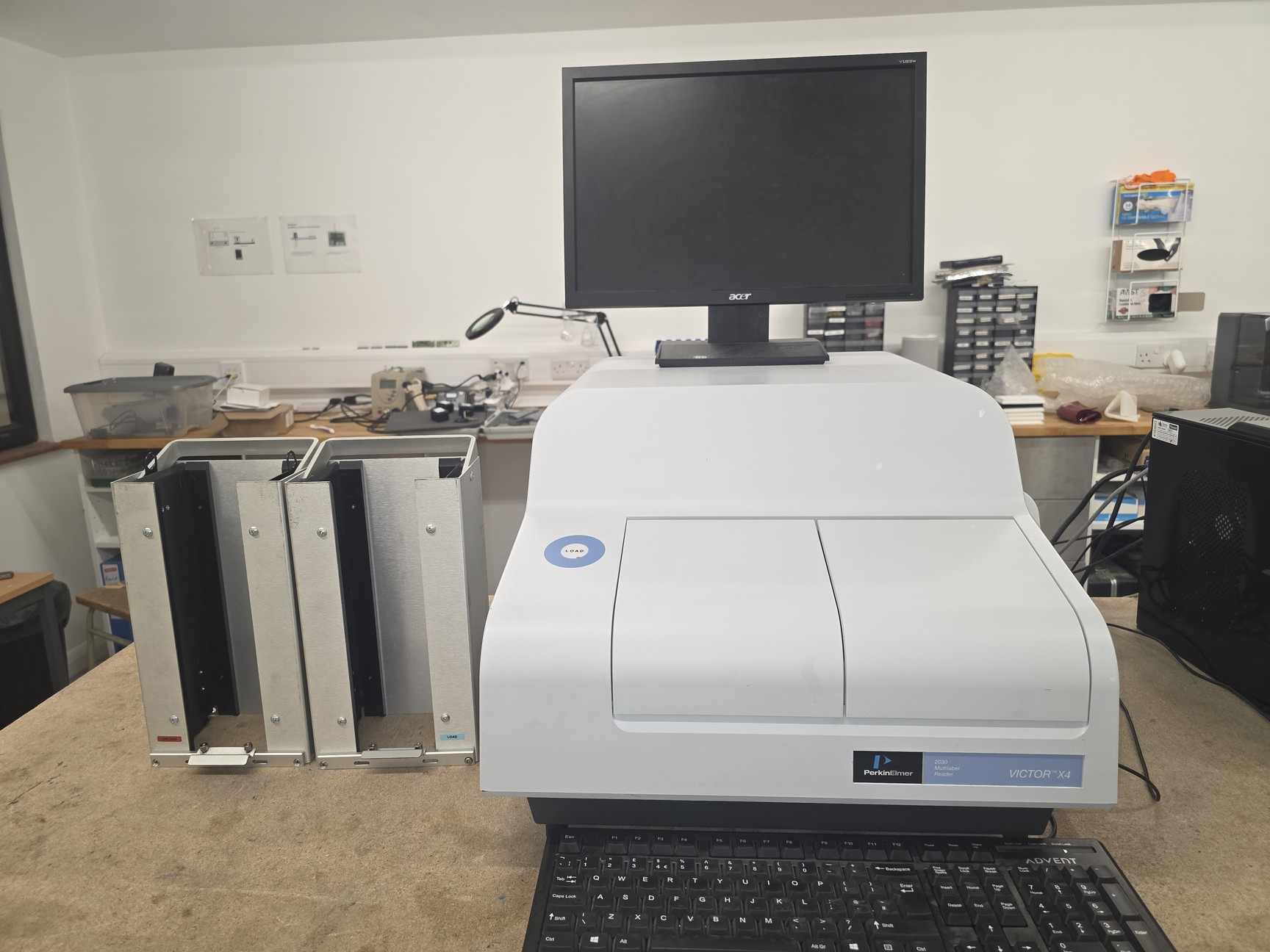 Image of PerkinElmer Victor X4 Multilabel Plate Reader 2030-0040 w/ Stacker & Windows 10 