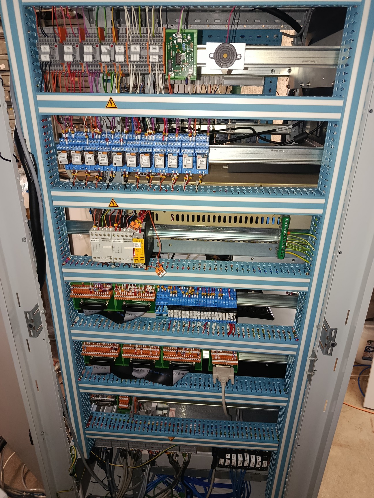 Image of Vacuum Deposition / CVD System – Multi-Component High-Vacuum Processing Assembly