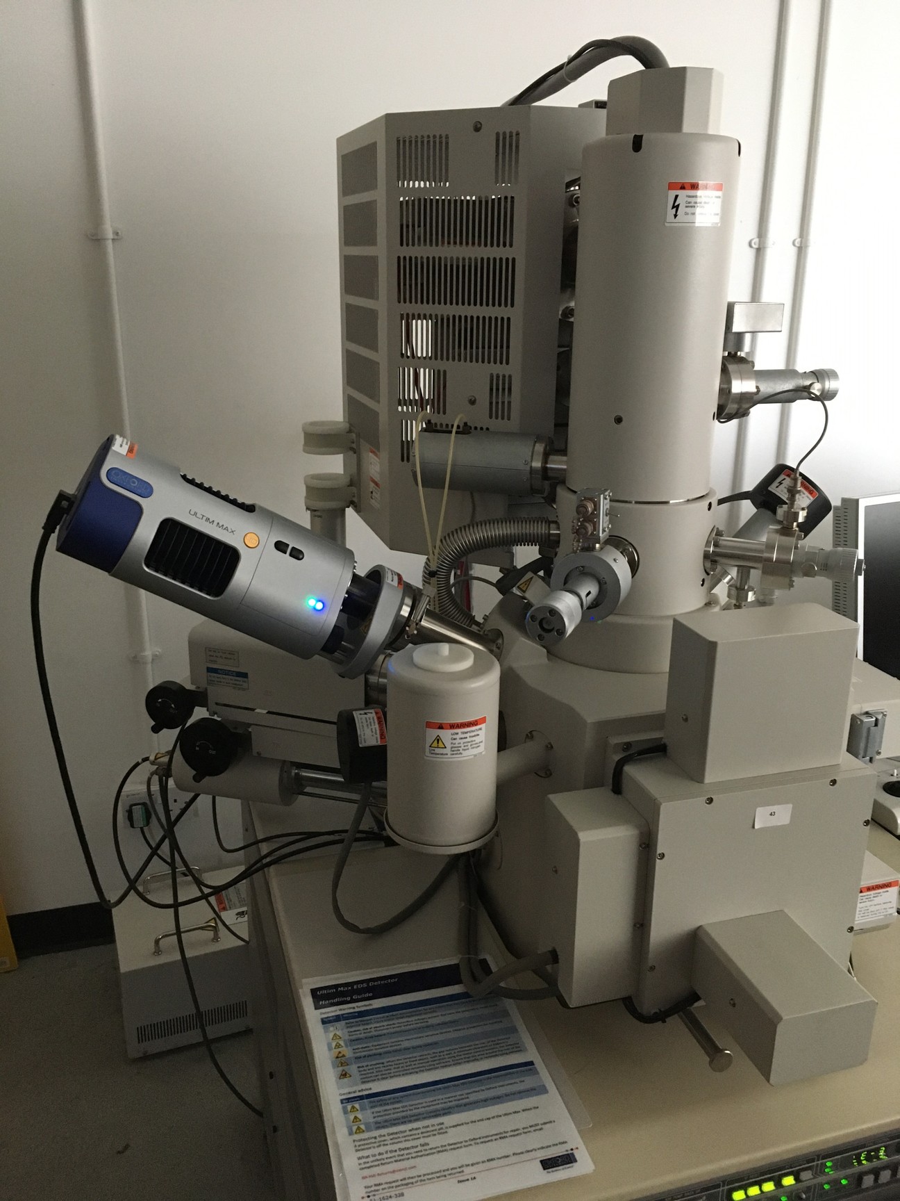 Image of Hitachi S-4800 Scanning Electron Microscope w/ Oxford Ultim Max 40 EDS SEM Lab