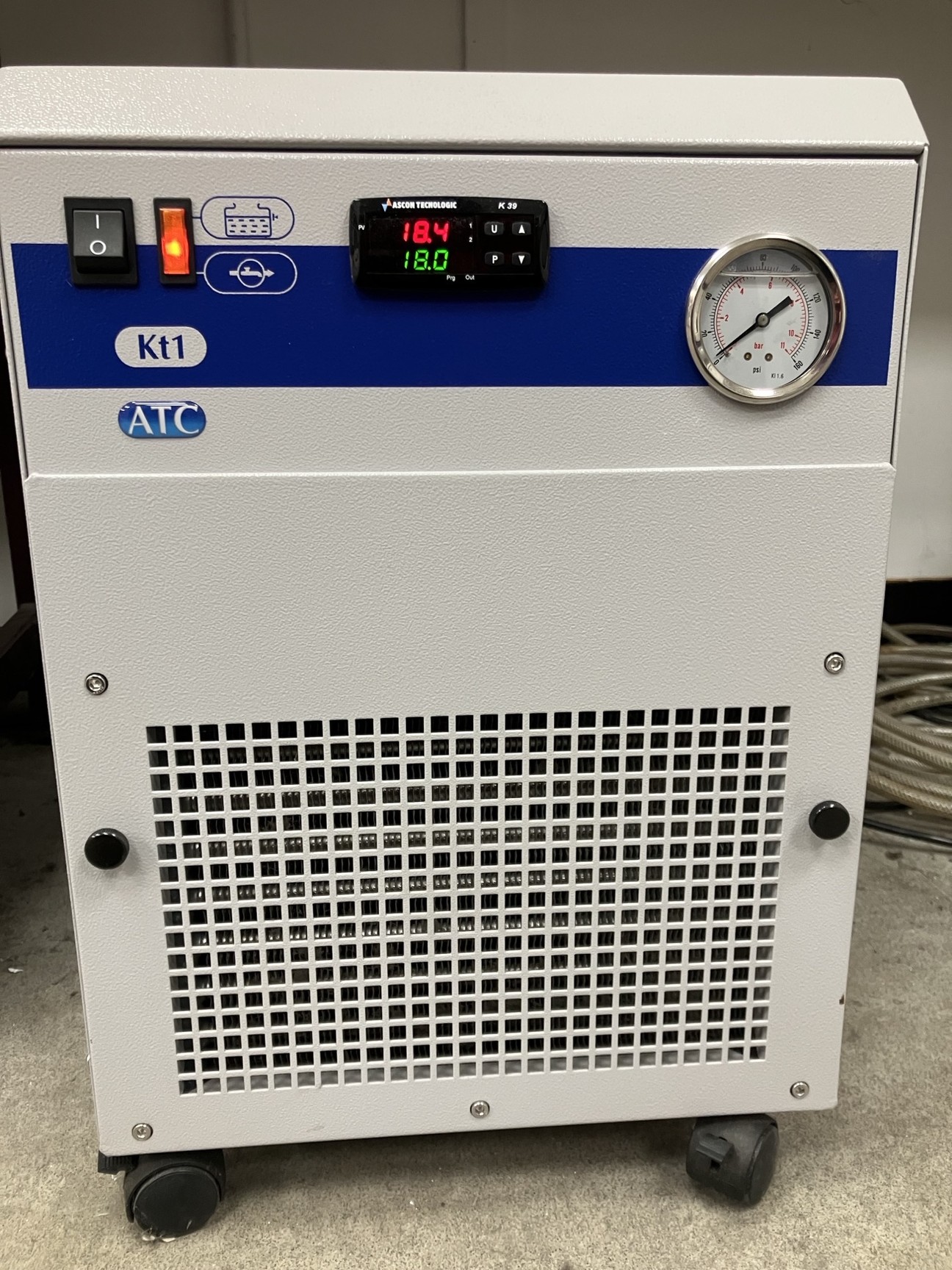 Image of Hitachi S-4800 Scanning Electron Microscope w/ Oxford Ultim Max 40 EDS SEM Lab