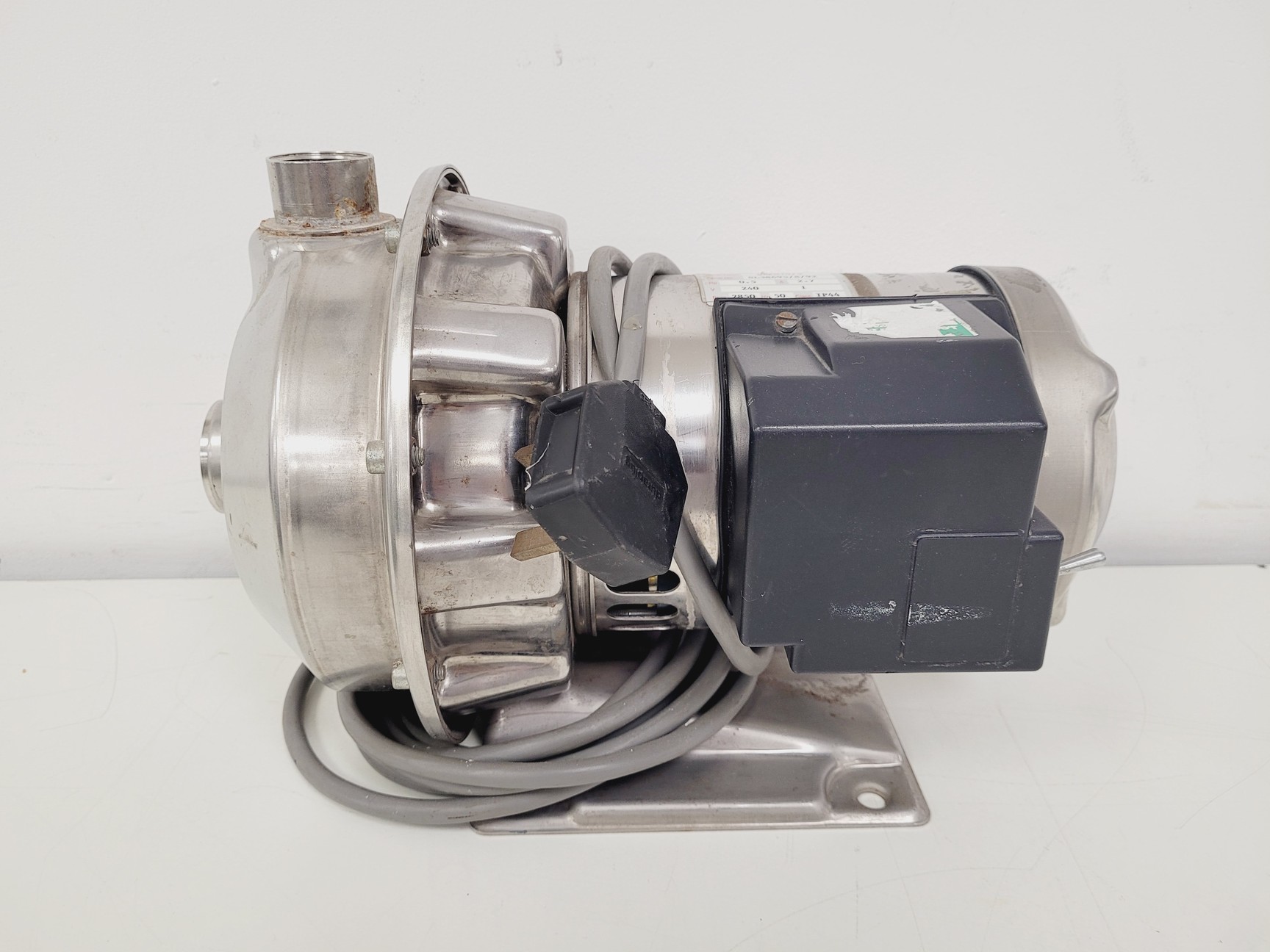 Image of Cleghorn Waring Pumps CEKM70/3 Centrifugal Pump