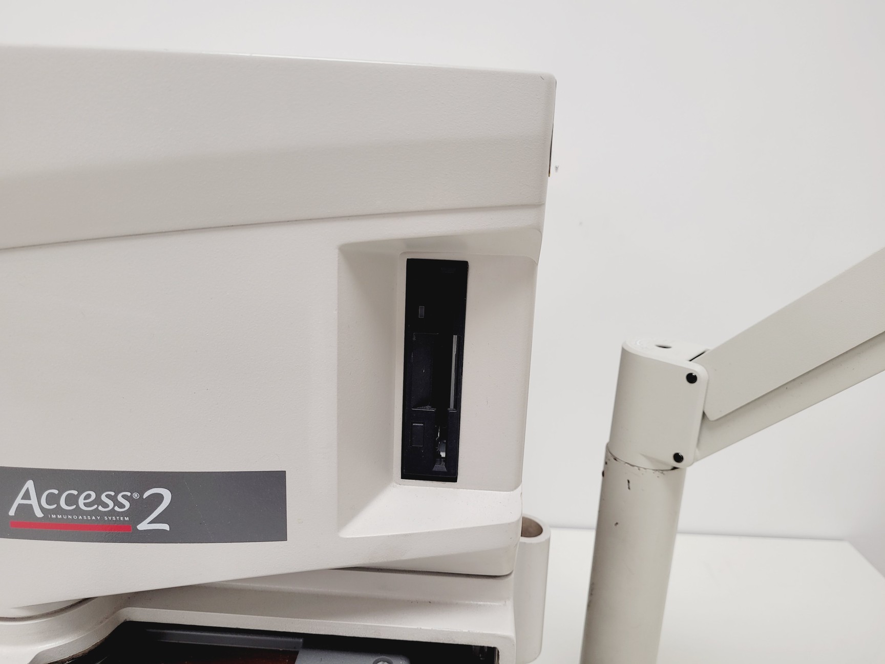 Image of Beckman Coulter 81600N Access 2 Immunoassay System
