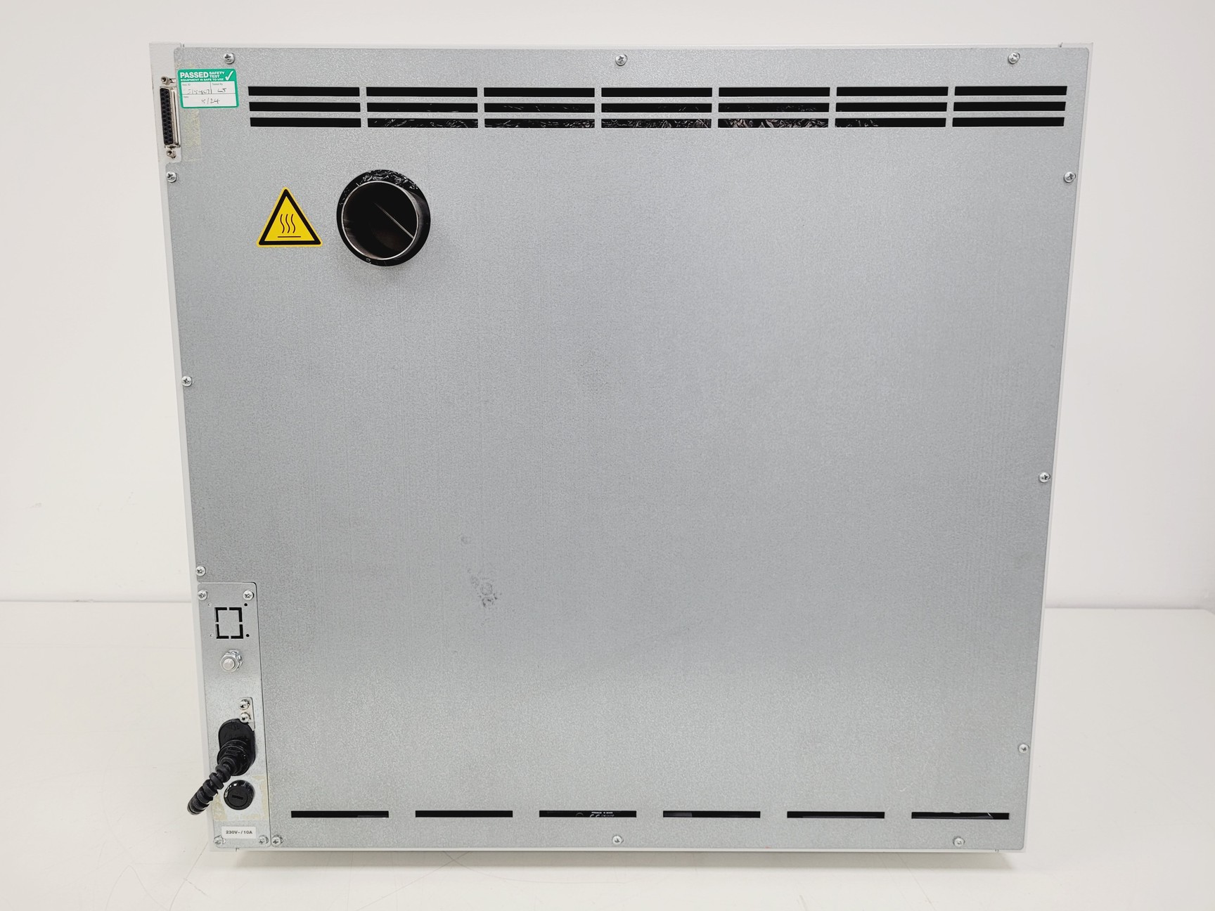 Image of Binder BD 53 Bench-Top Microbiological Laboratory Incubator