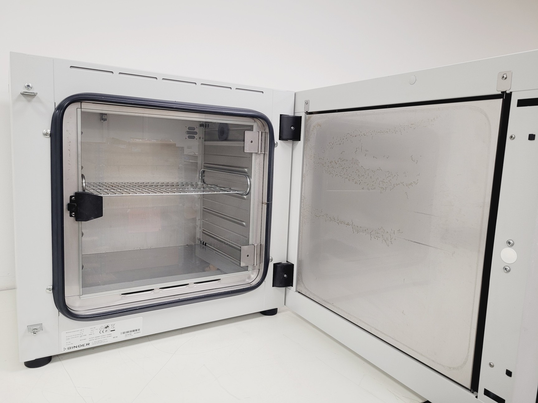 Image of Binder BD 53 Bench-Top Microbiological Laboratory Incubator