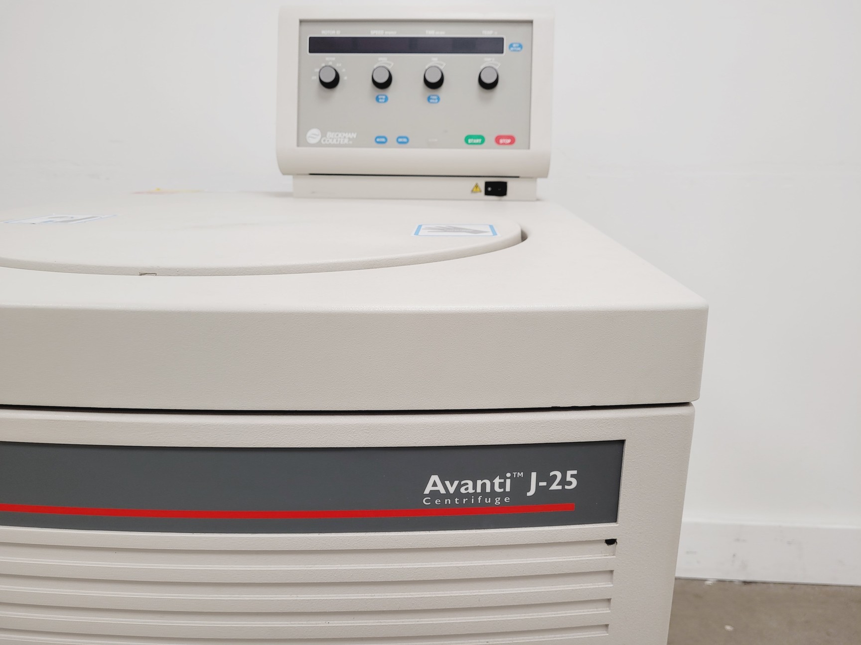 Image of Beckman Coulter J-25 Avanti Floor Standing Centrifuge