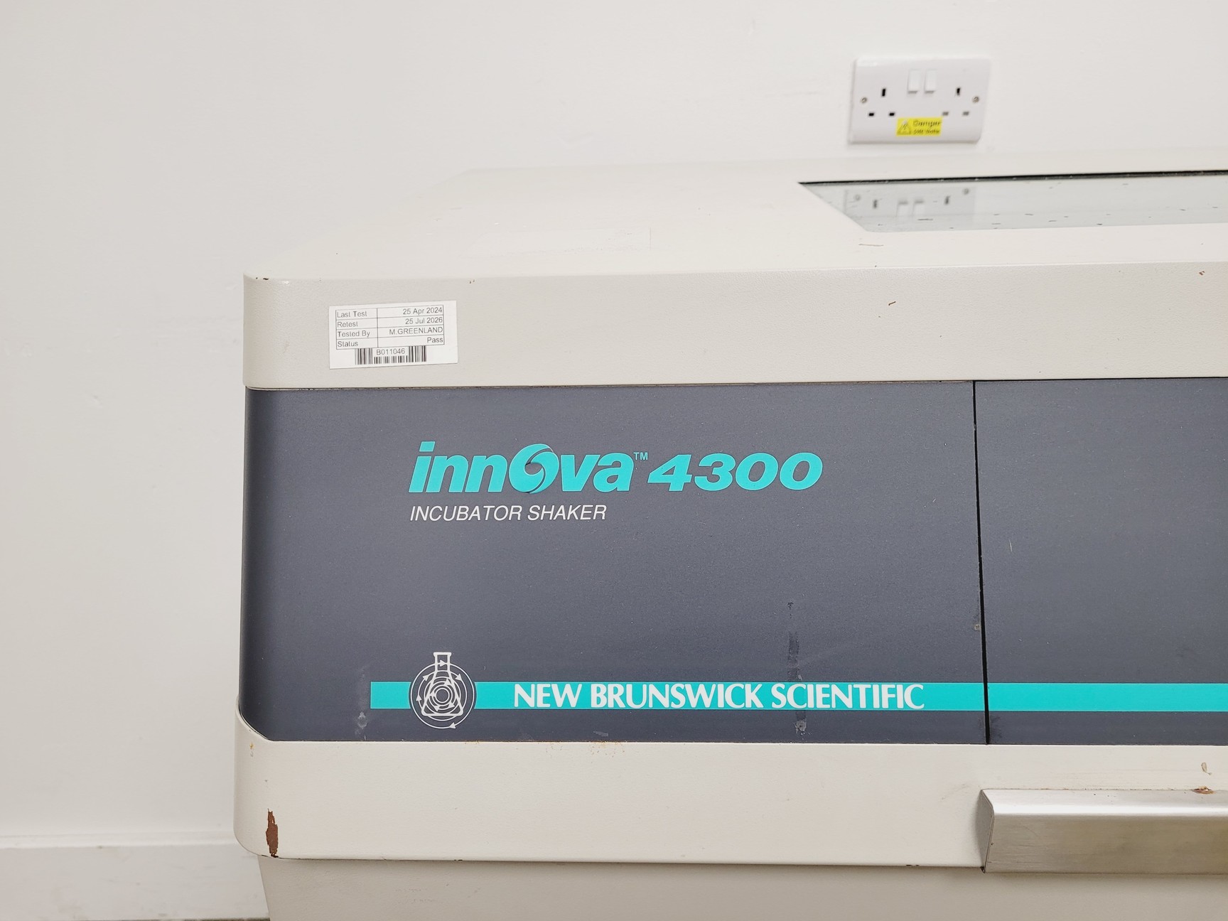 Image of New Brunswich Scientific Innova 4300 Floor Standing Shaking Incubator Lab