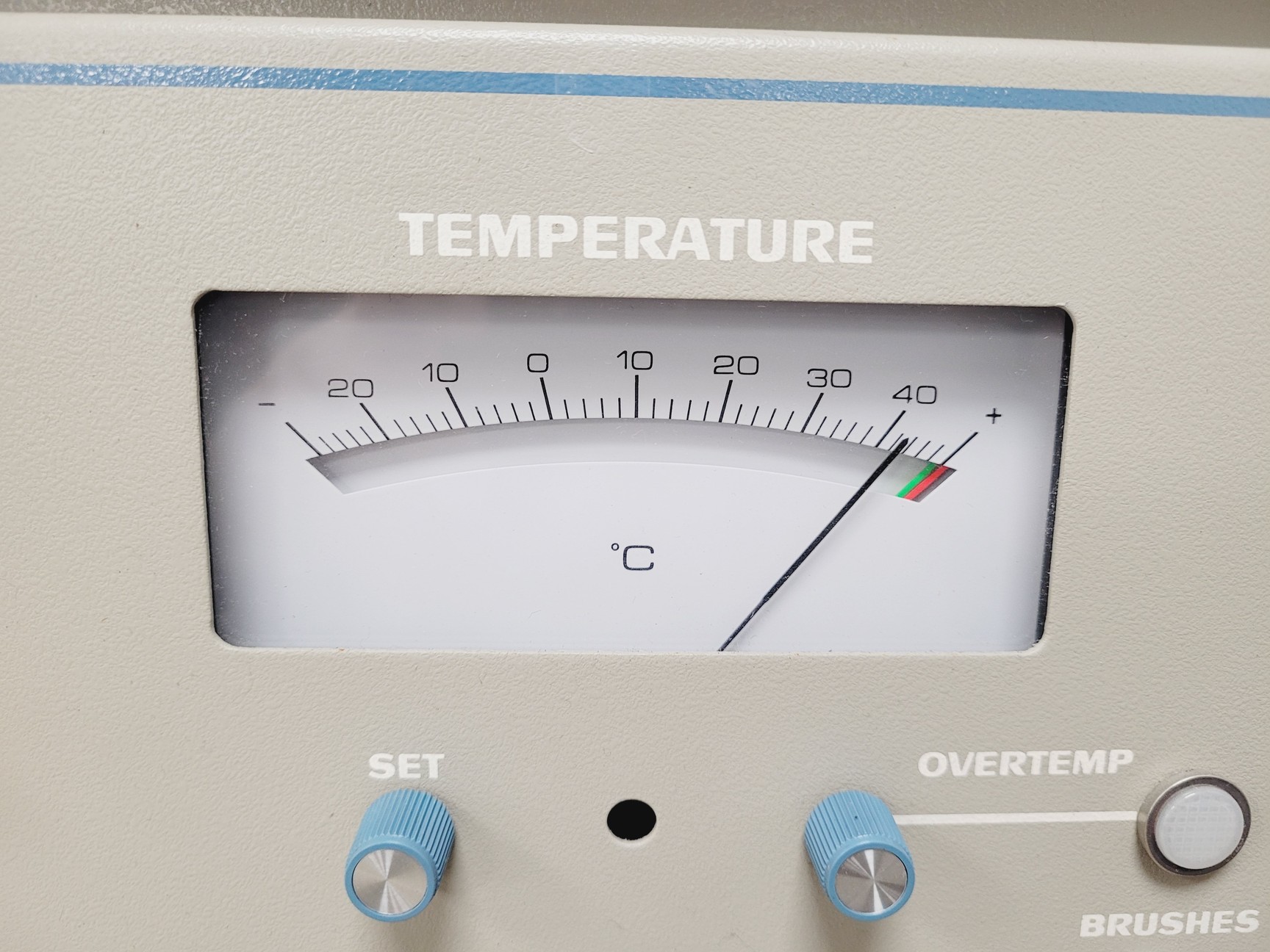 Image of Beckman Coulter J6-HC Floor Standing Centrifuge w/ JS-4.2 Rotor & 6 x Bucket Lab