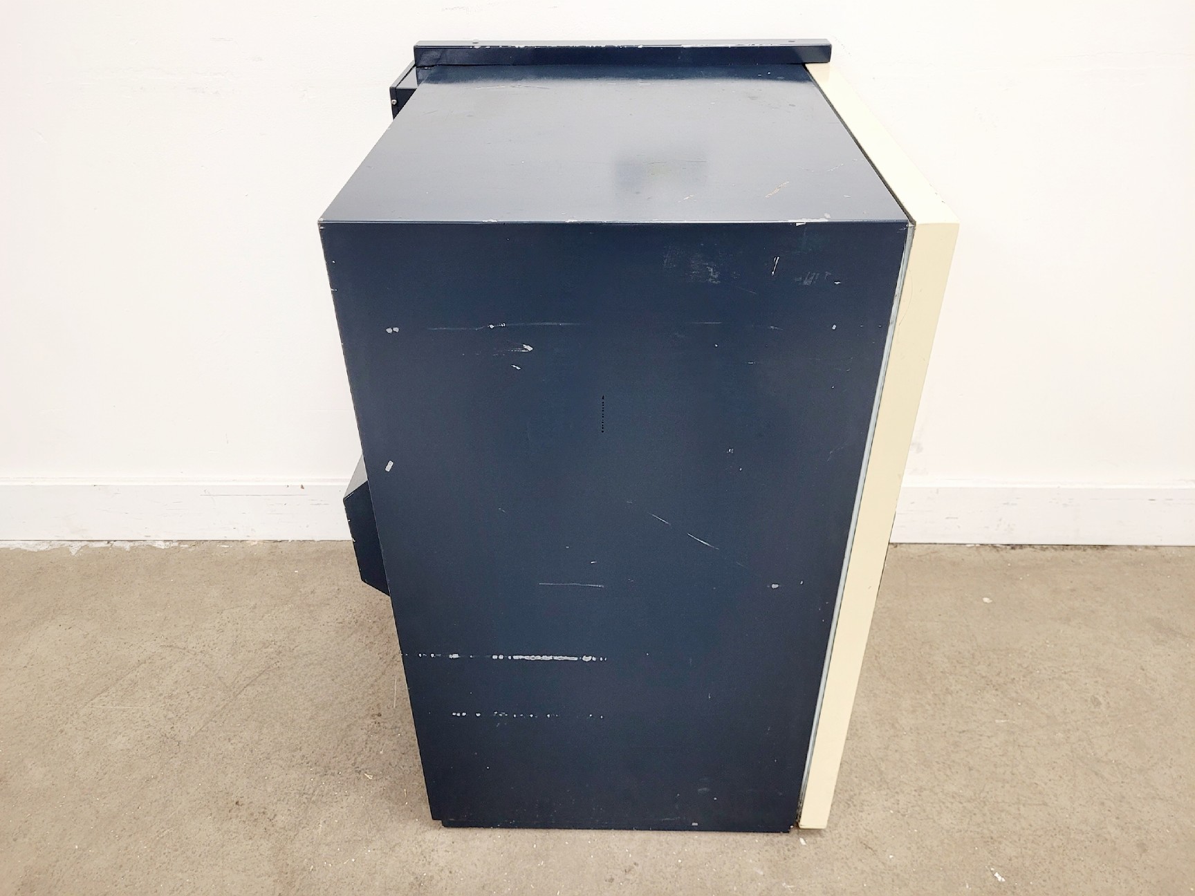 Image of Leec K2N Compact Incubator