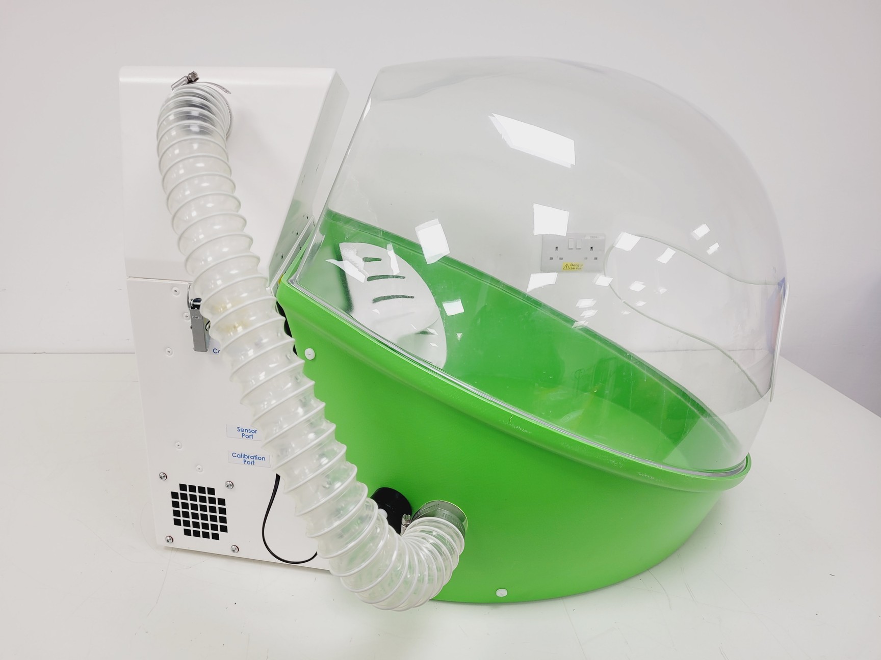 Image of Lab Bubble BUB-STY-GRN Safety Bubble Bench Mounted Fume Hood