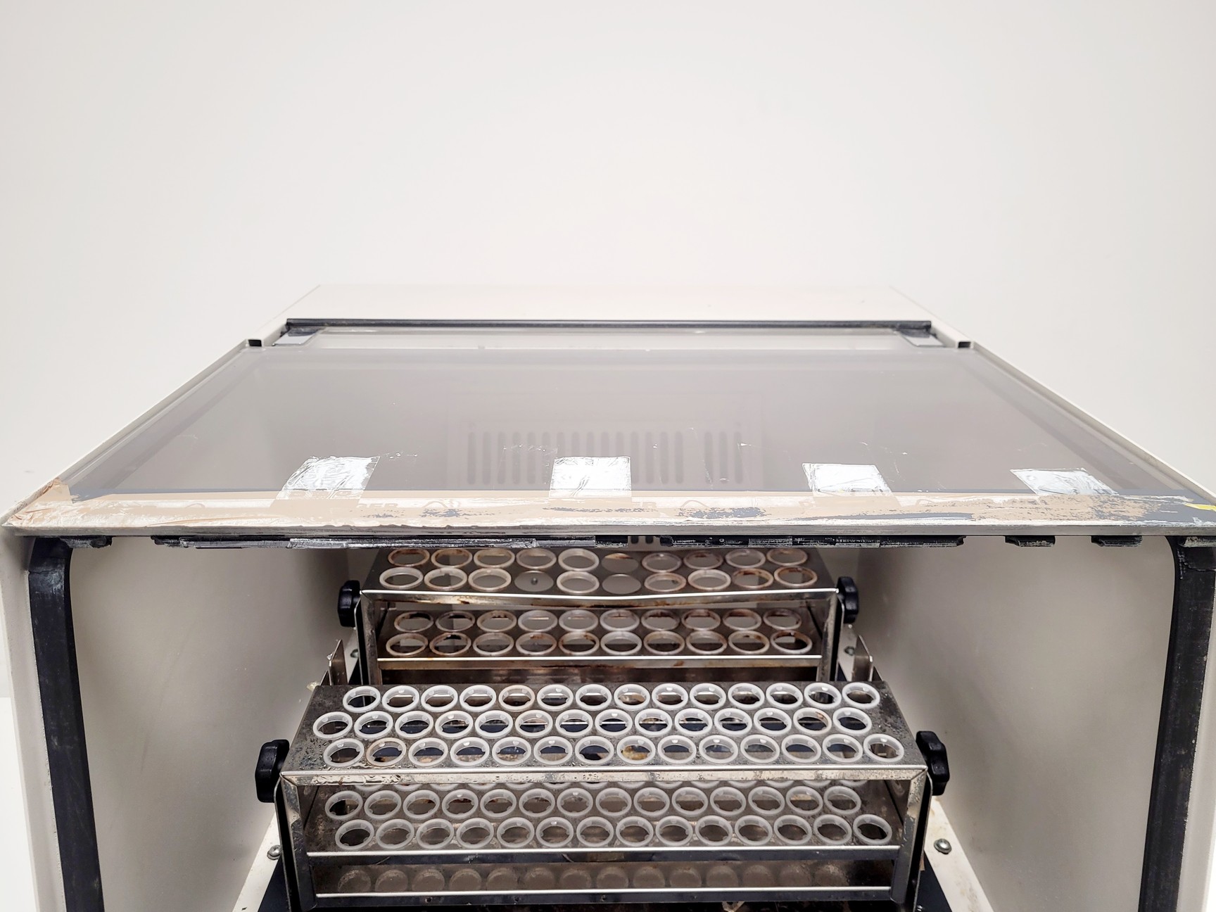 Image of New Brunswick Scientific C24 incubator shaker