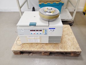 Thumbnail image of Heraeus Instruments Megafuge 2.0R Benchtop Centrifuge
