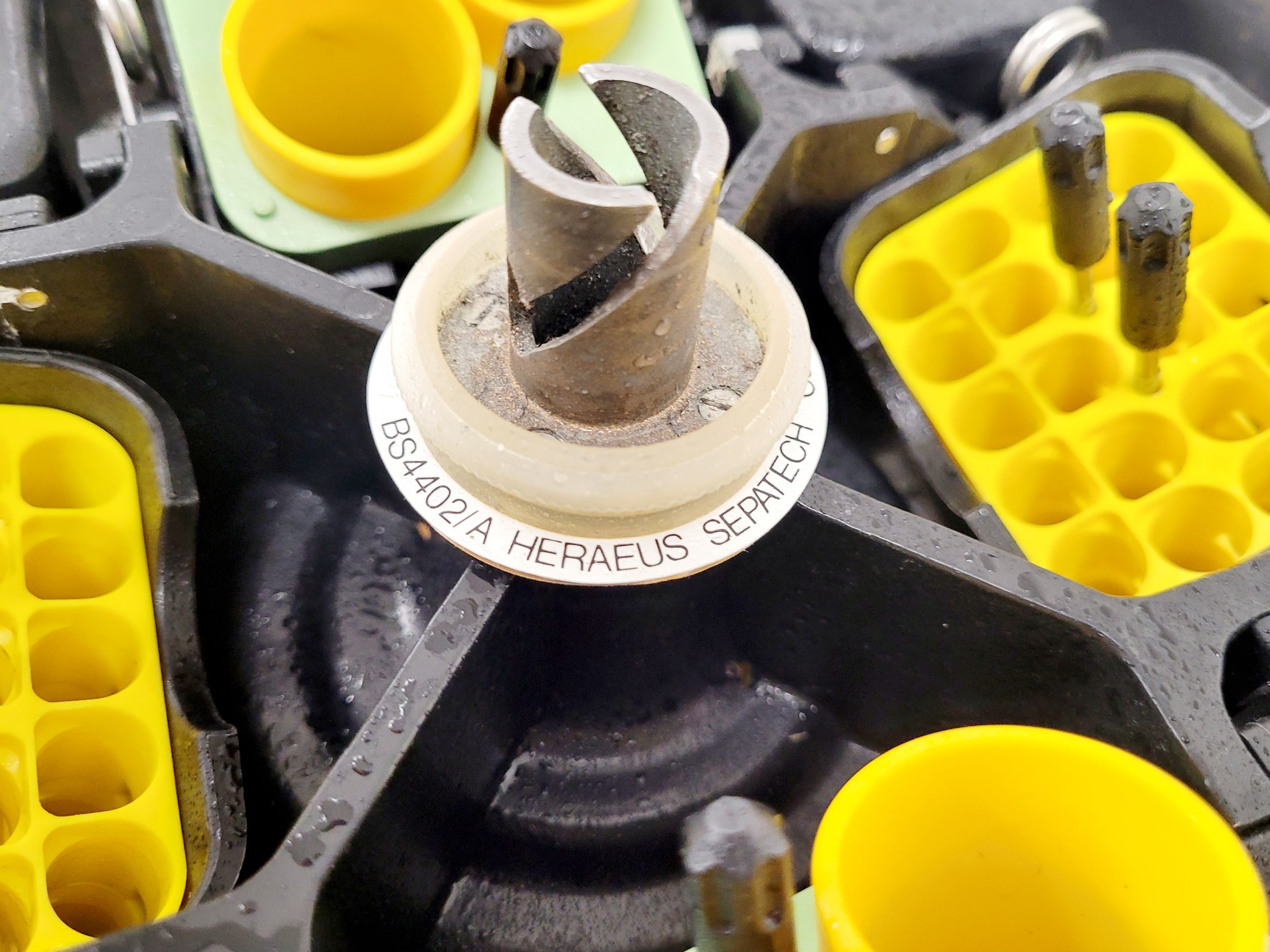 Image of Heraeus Instruments Megafuge 2.0R Benchtop Centrifuge