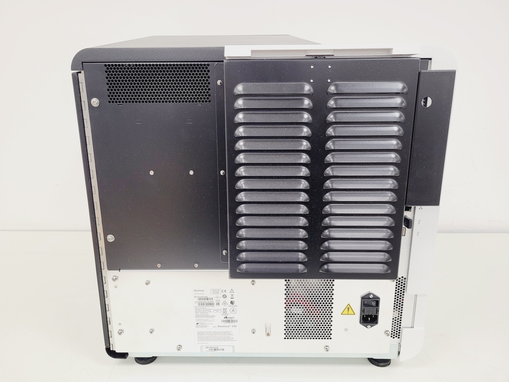 Image of Illumina NextSeq 500 DNA Sequencer Lab