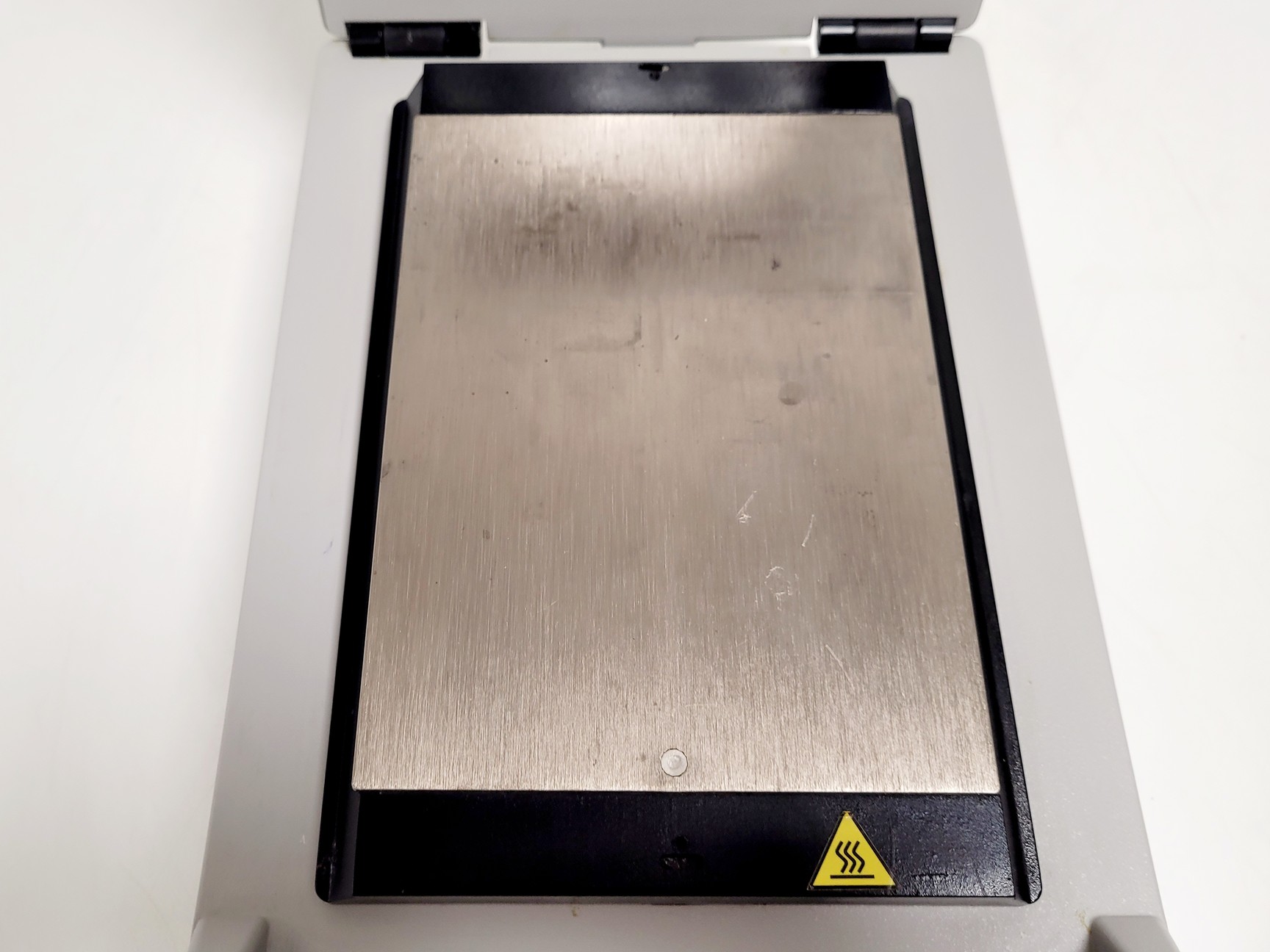 Image of Leica ThermoBrite S500-24 Slide Denaturation Hybridisation System