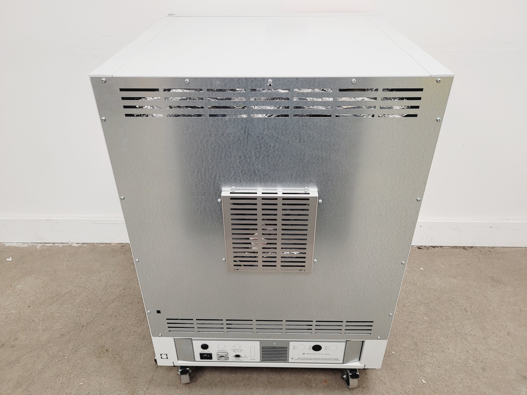 Image of Binder CB 160 CO2 Floorstanding Incubator Lab