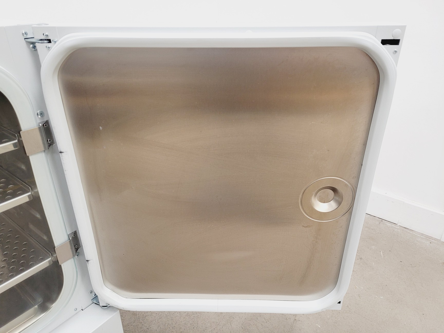 Image of Binder CB 160 CO2 Floorstanding Incubator Lab