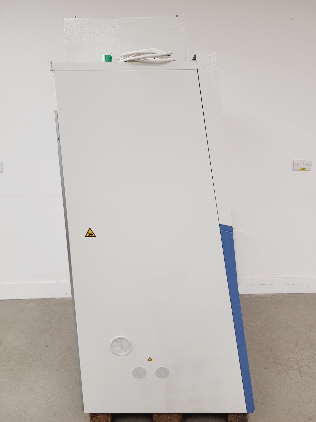 Image of Thermo Scientific MSC 1.2 Class II Safety Cabinet Lab