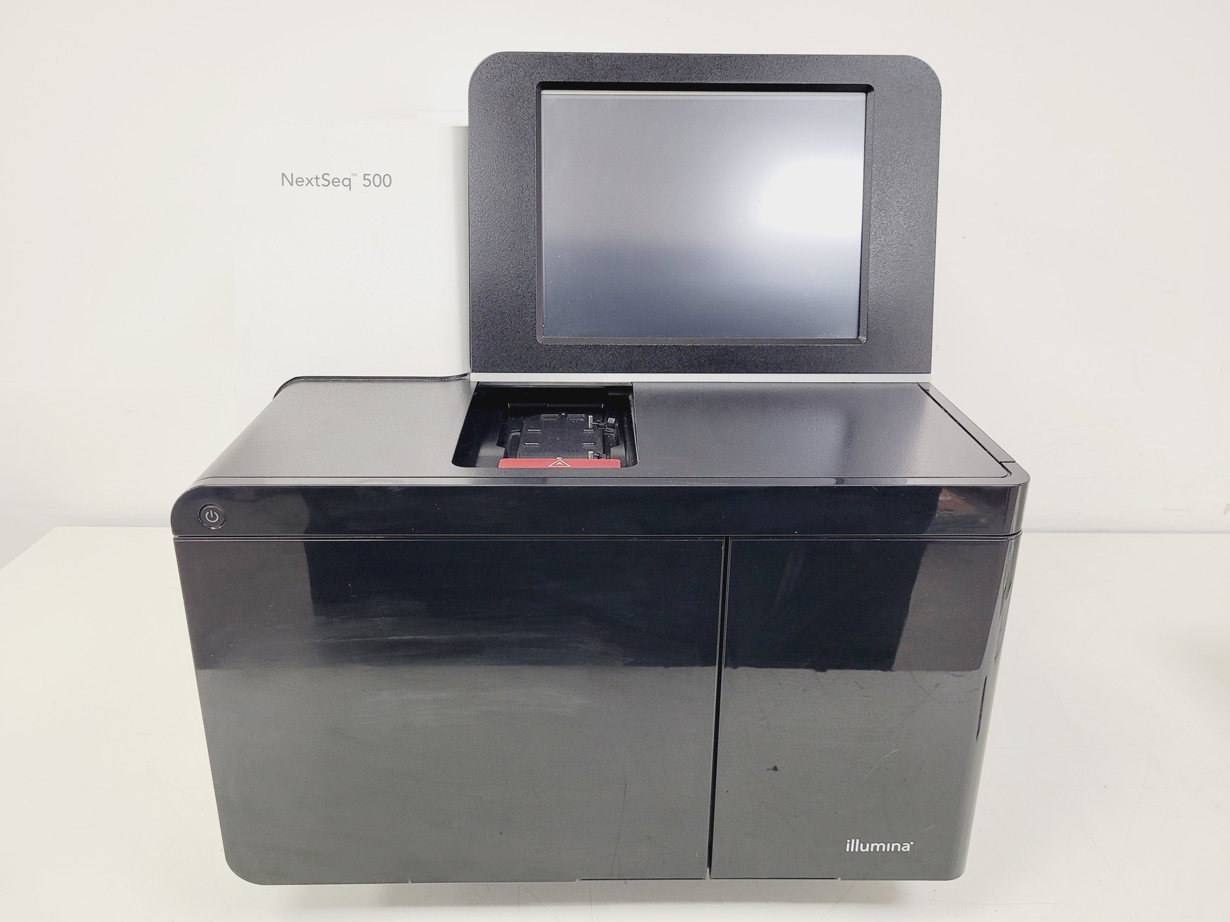 Illumina NextSeq 500 DNA Sequencer Lab