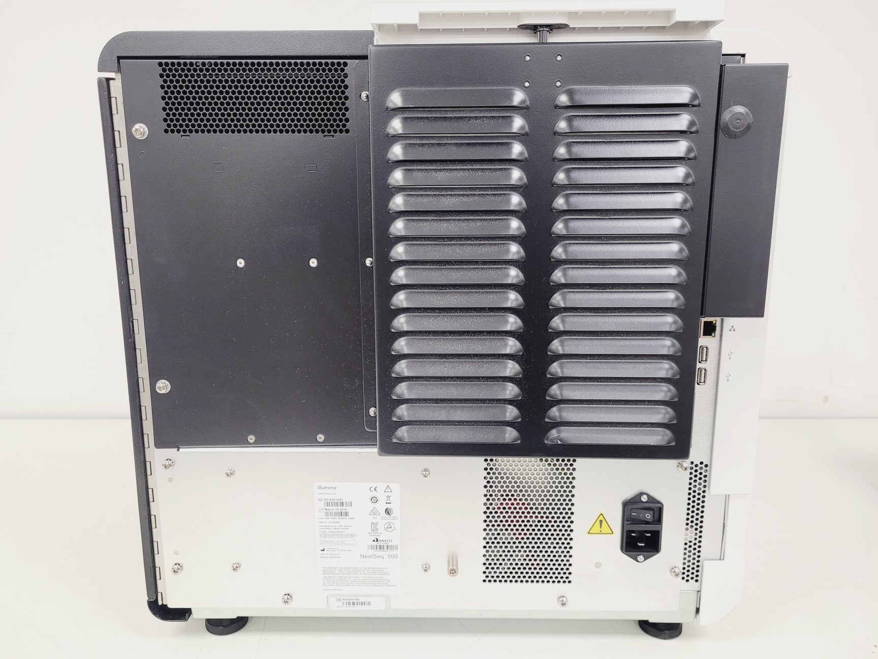 Image of Illumina NextSeq 500 DNA Sequencer Lab