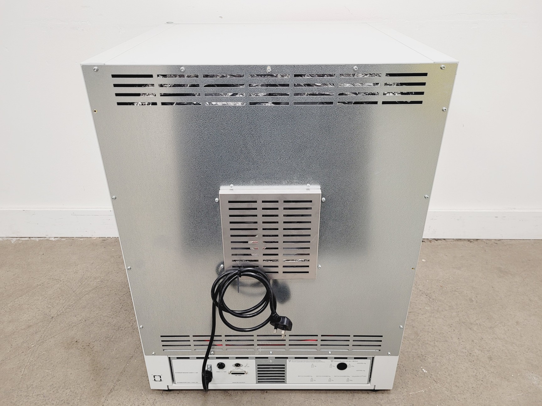 Image of Binder CB 150 Floorstanding Incubator