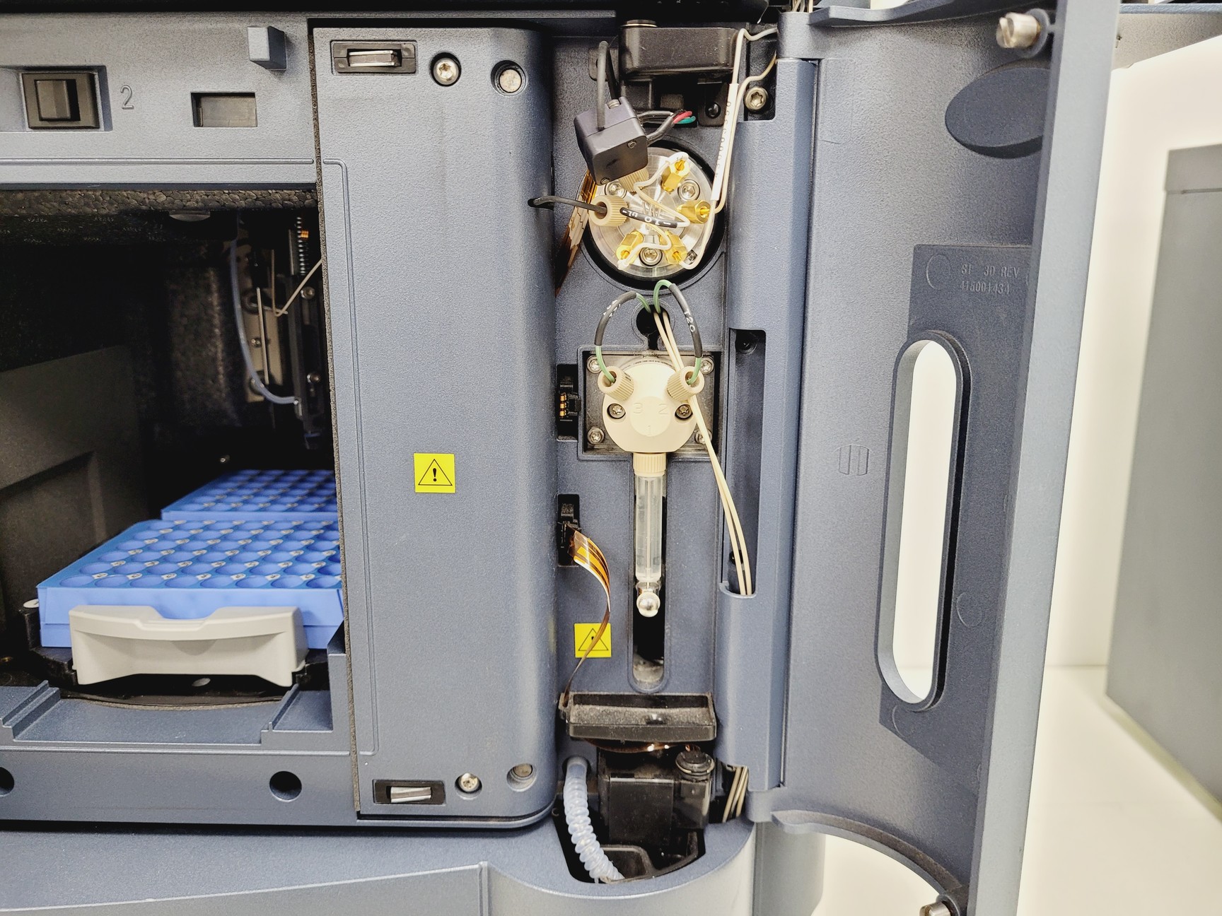 Image of Waters Acquity UPC2 HPLC System, Column Manager, Convergence, Sample, Binary, SQ