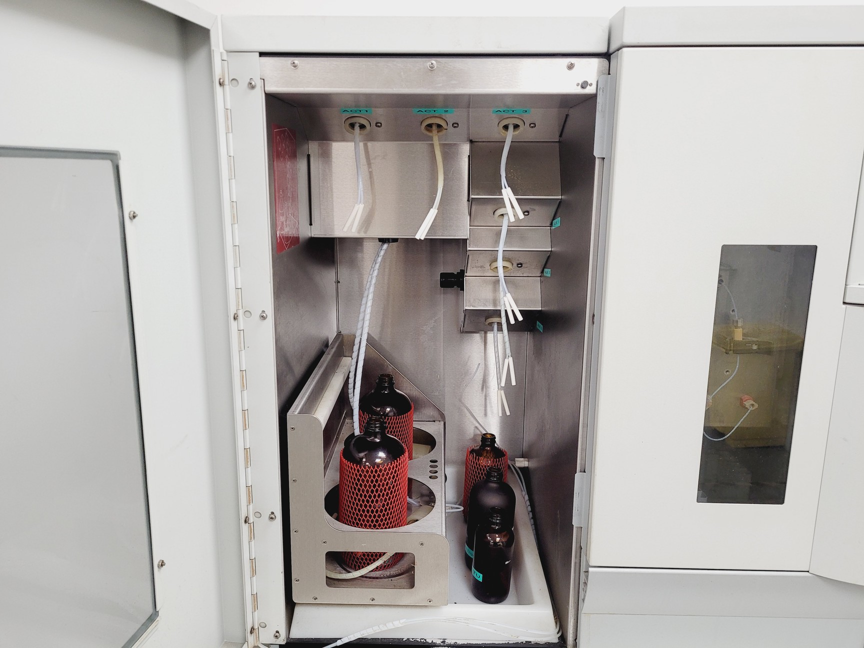 Image of Applied Biosystems PerSeptive Biosystems Pioneer Peptide Synthesis System