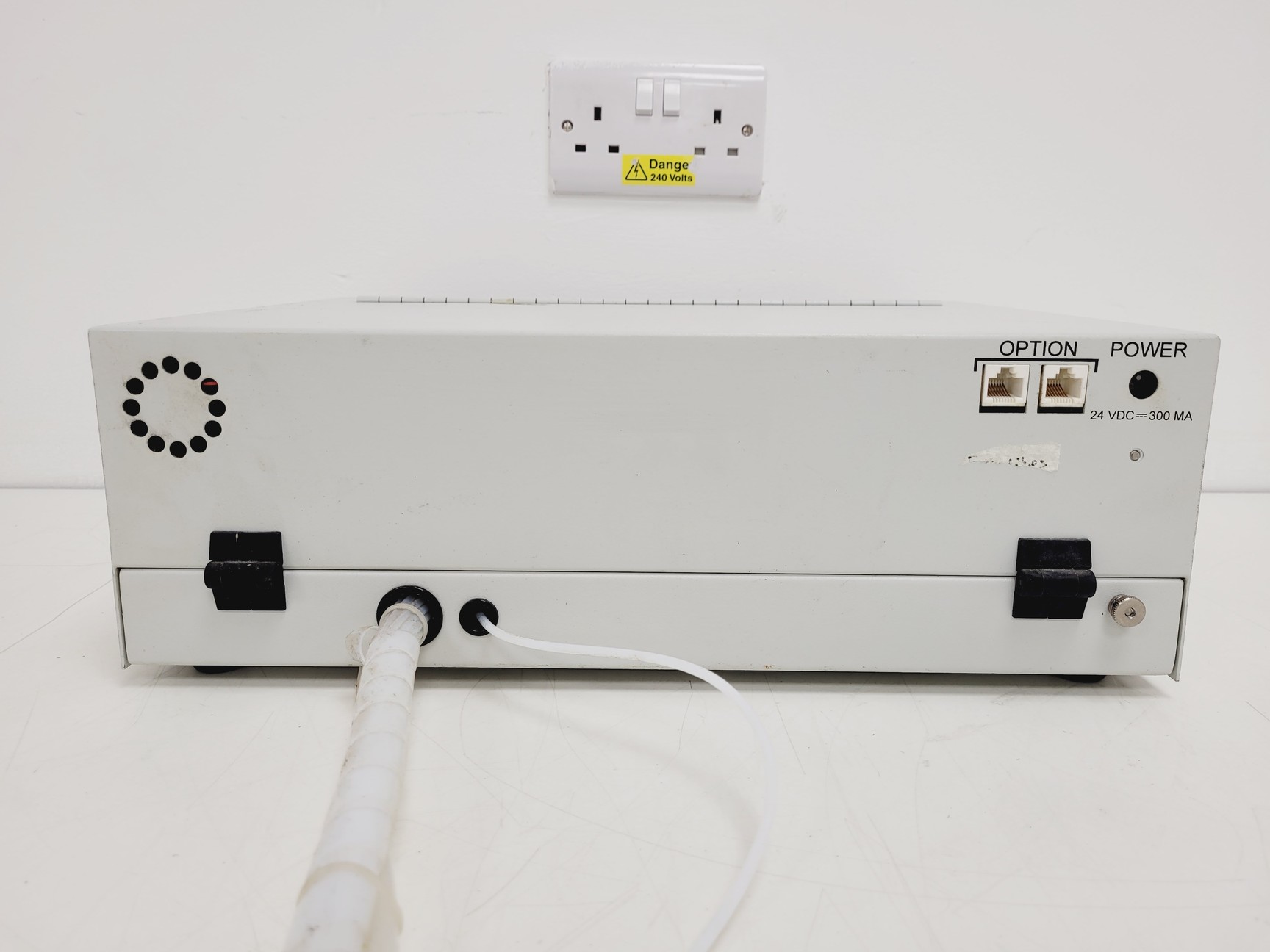 Image of Applied Biosystems PerSeptive Biosystems Pioneer Peptide Synthesis System