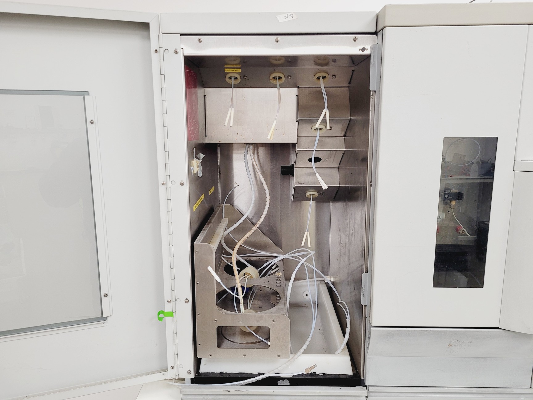 Image of Applied Biosystems PerSeptive Biosystems Pioneer Peptide Synthesis System Lab