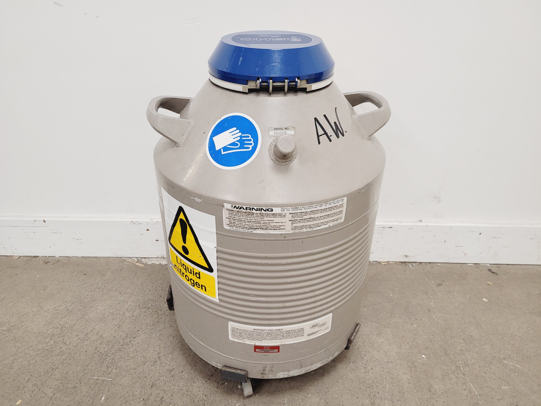 Image of Union Carbide Cryogenic Equipment 35HC Liquid Nitrogen Dewar