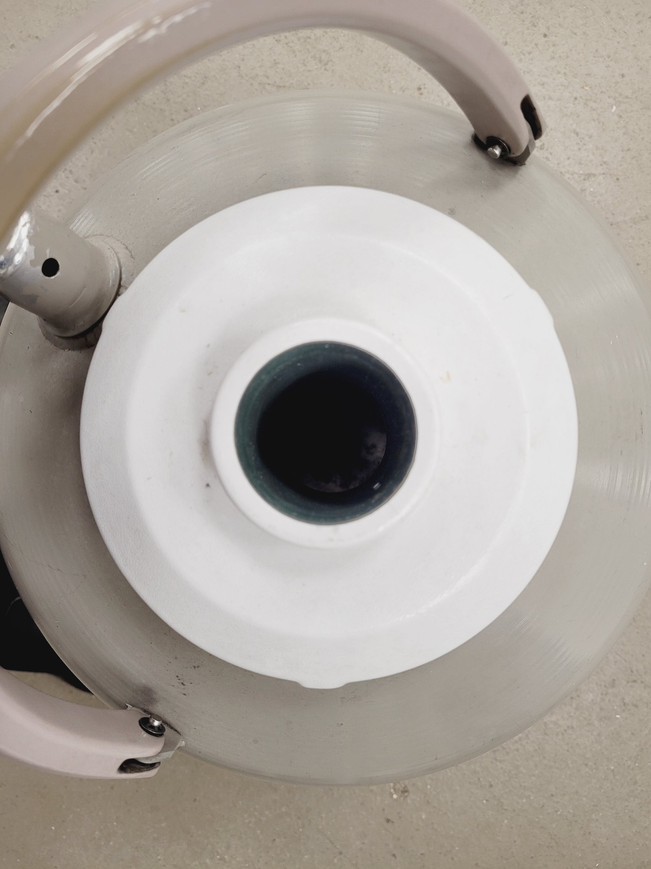 Image of Union Carbide Cryogenic Equipment - 10LD tank 30x30x55 cm