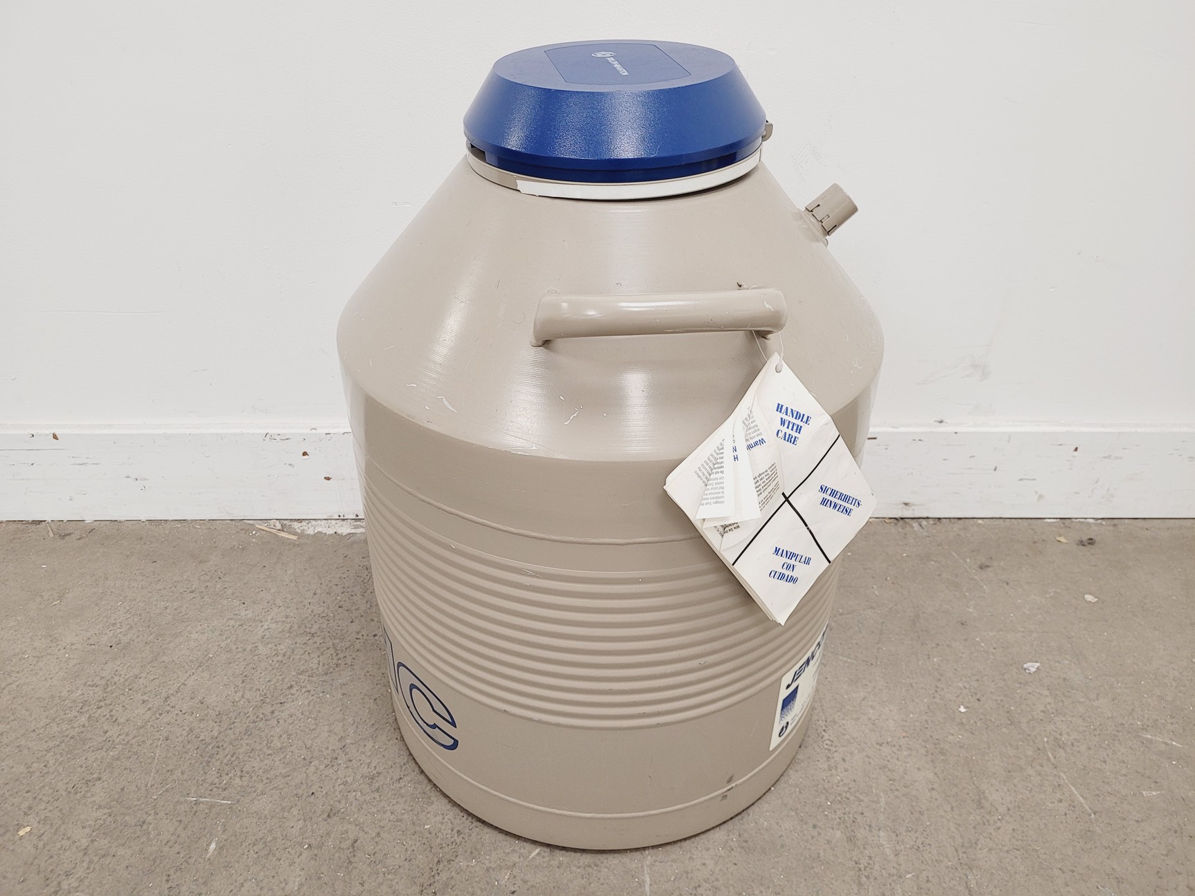 Image of Taylor-Wharton 35HC Temperature Control Tank Nitrogen Dewar 