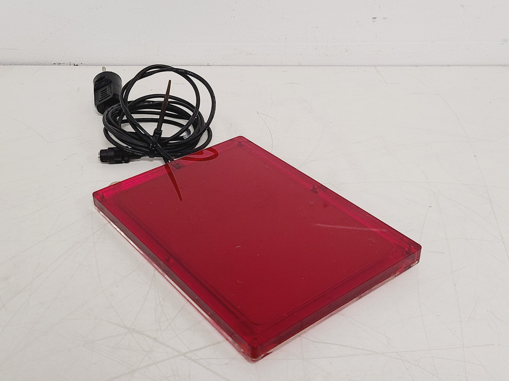 Image of Vet-Tech Solutions AN106A Temperature Controller Table