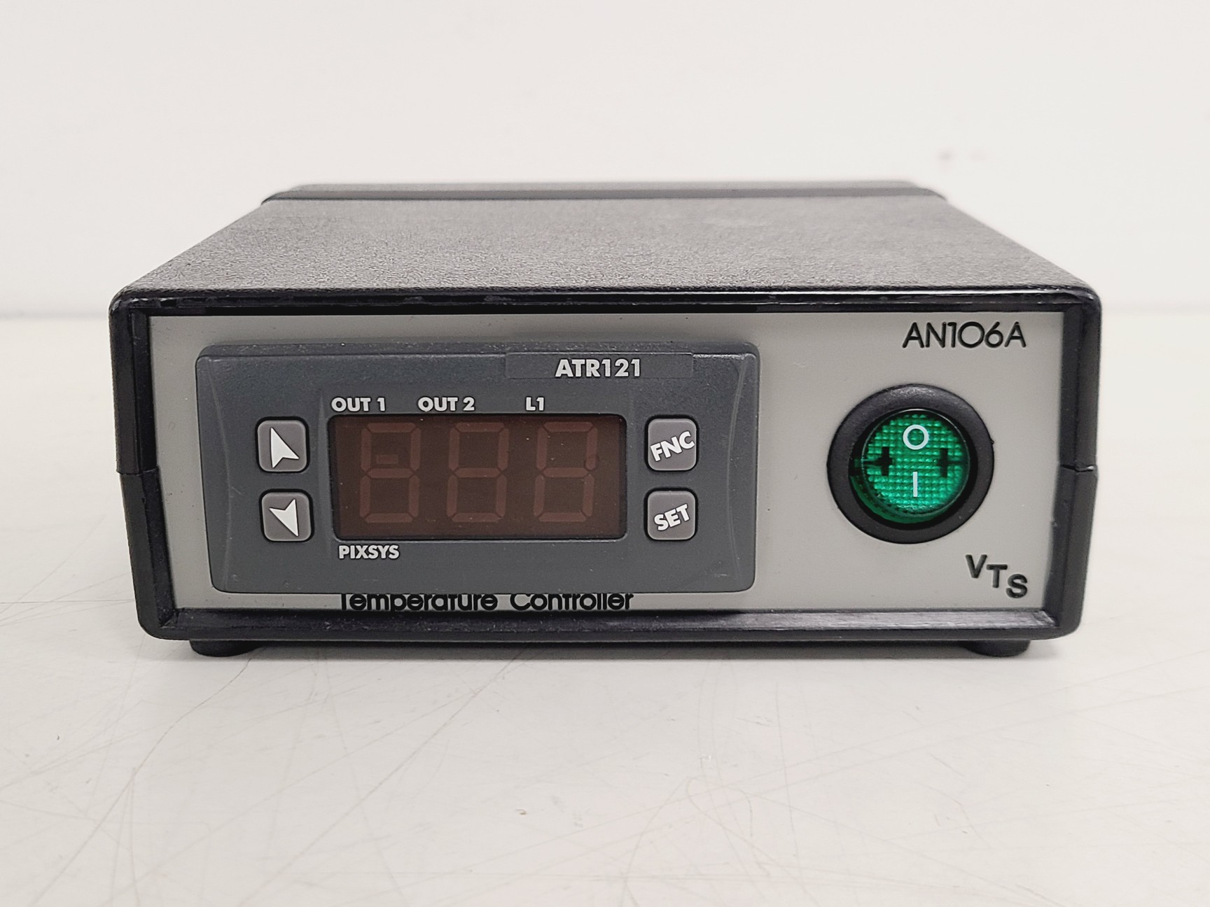 Image of Vet-Tech Solutions AN106A Temperature Controller Table