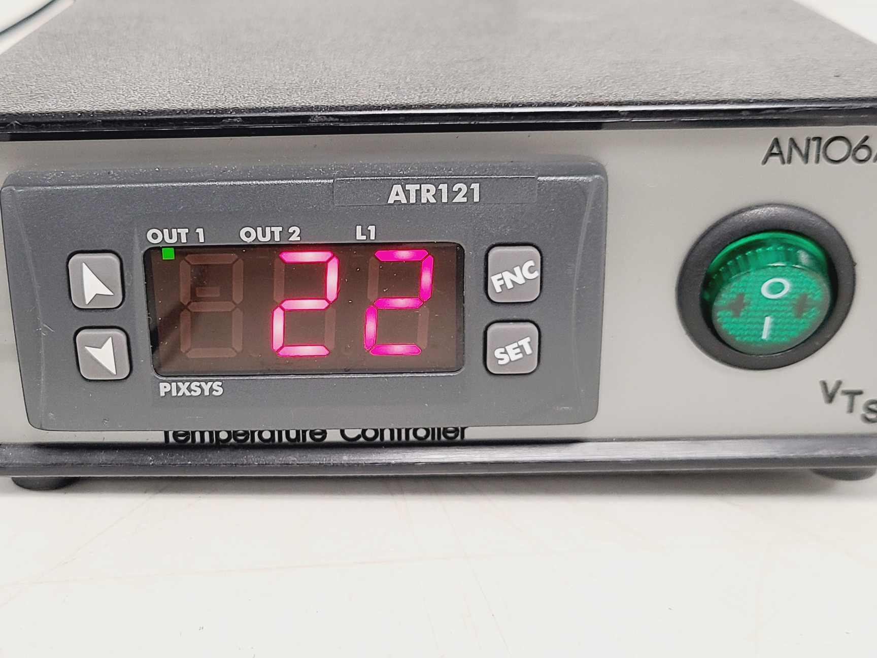Image of Vet-Tech Solutions AN106A Temperature Controller Table