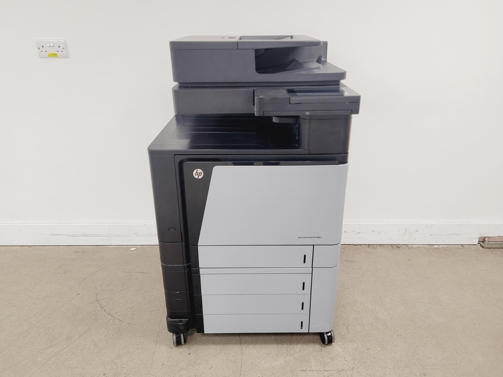 Image of HP Colour Laser Jet Flow MFP M880 Series Printer