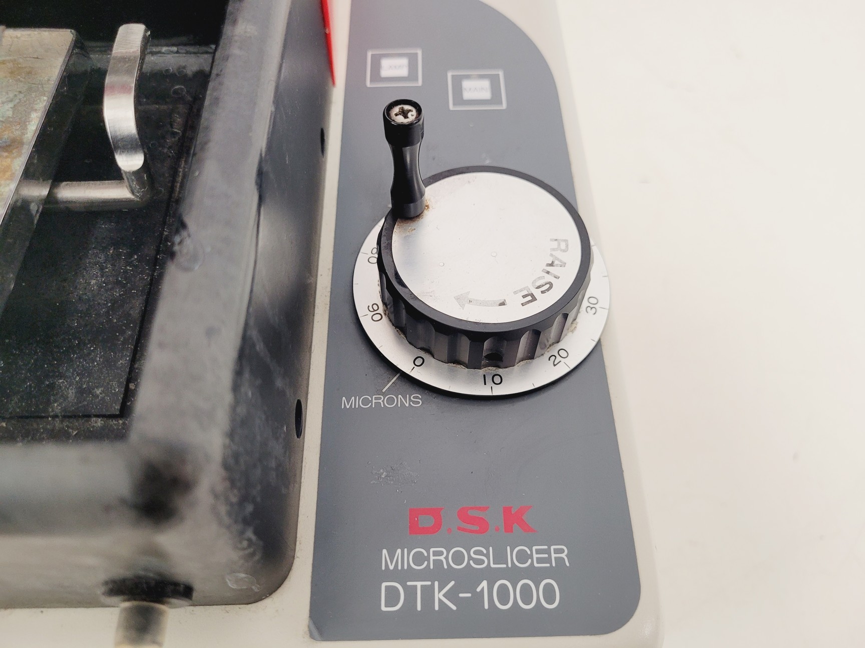 Image of D.S.K DTK-1000 Microslicer Vibrating Microtome 