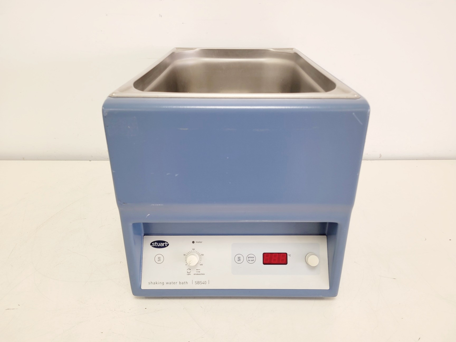 Image of Stuart SBS40 Shaking Water Bath