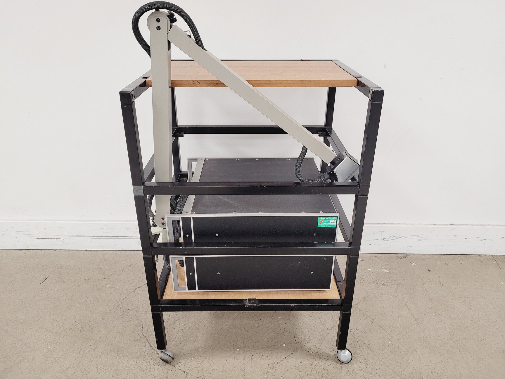 Image of EGI Net Amps 200 128-Channel EEG Amplifier Model C-AMP-128-2000-001