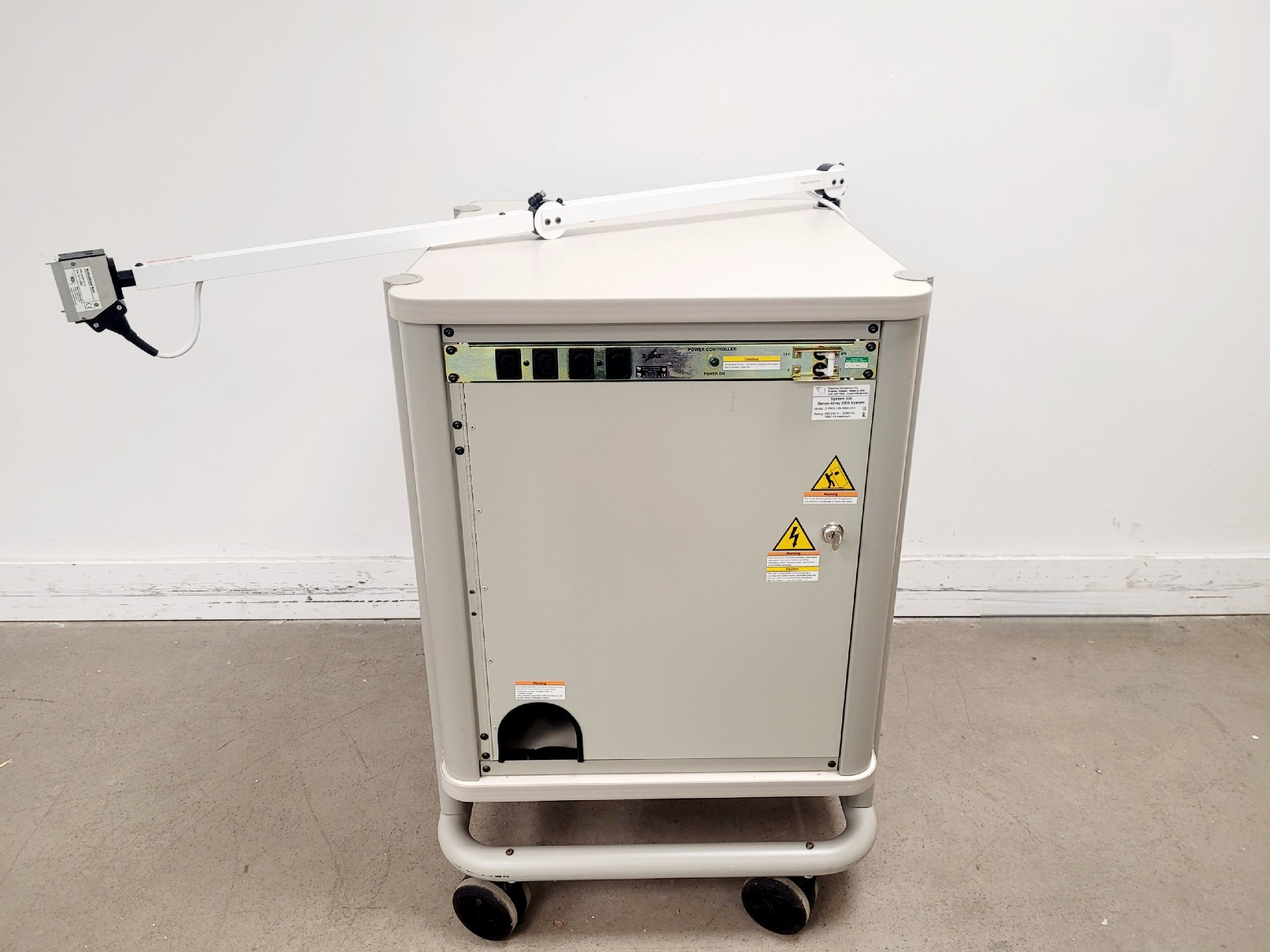 Image of EGI System 200 Dense Array EEG System Model C-PKG-128-2002-013